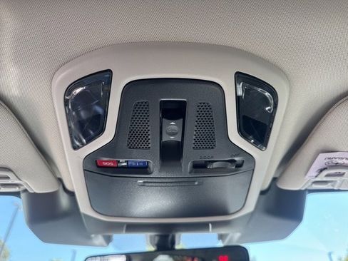 Used 2025 Subaru Outback Premium w/ Popular Package #1A image 30