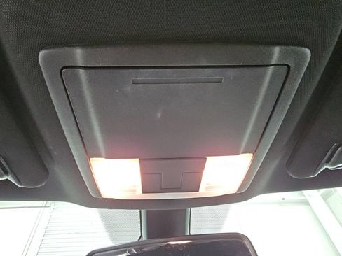 Used 2018 Ford Explorer XLT w/ Equipment Group 202A FWD image 26