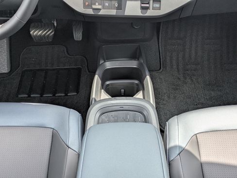 New 2026 Nissan Leaf SV+ w/ Floor Mat Package (SV+) FWD image 20