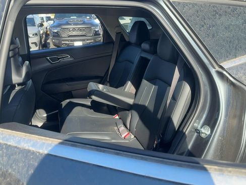 Used 2023 Kia Sportage EX AWD/4WD image 12