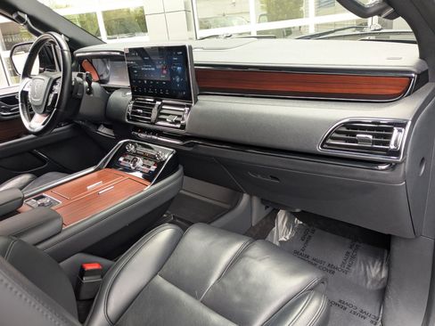 Used 2024 Lincoln Navigator Reserve AWD/4WD image 38