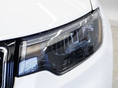 New 2026 Jeep Compass Limited image 16