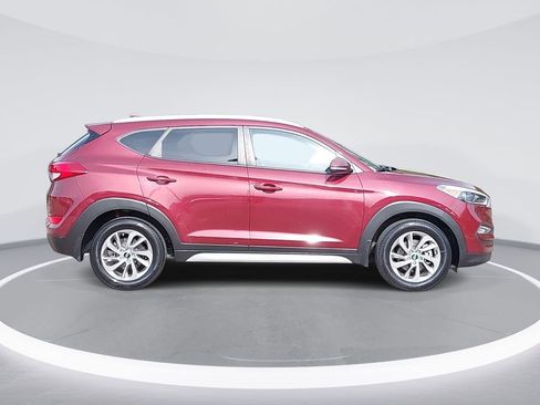 Used 2017 Hyundai Tucson SE Plus FWD image 4