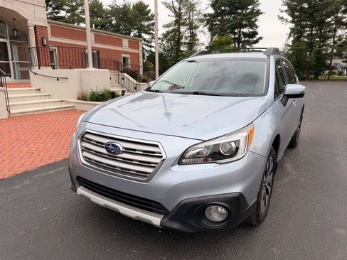 Used 2017 Subaru Outback 2.5i Limited AWD/4WD image 2