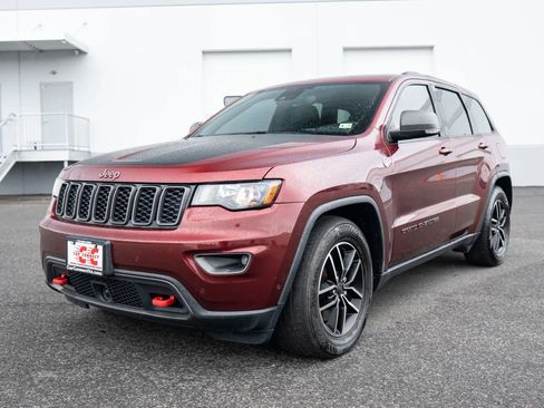 Used 2019 Jeep Grand Cherokee Trailhawk AWD/4WD image 2