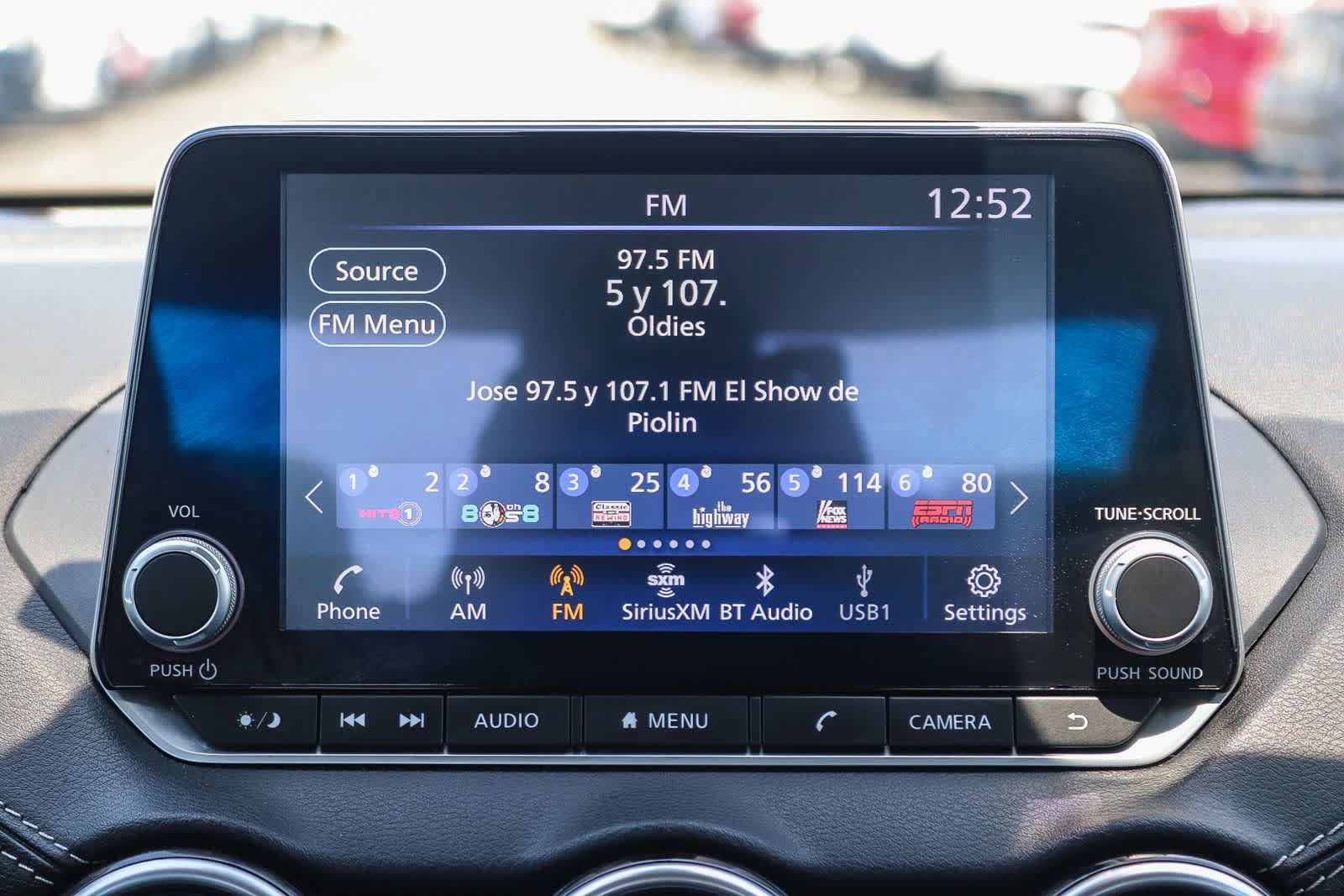Used 2024 Nissan Sentra SV FWD image 14