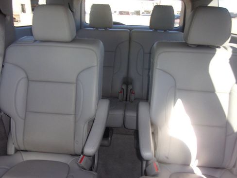 Used 2021 GMC Acadia SLT w/ Technology Package image 15