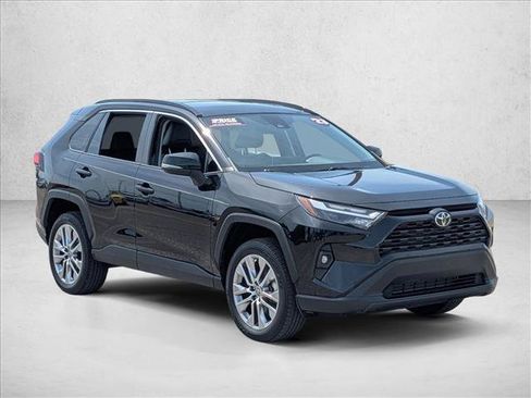 Used 2023 Toyota RAV4 XLE Premium FWD image 3