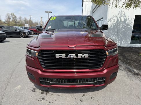 Used 2025 RAM 1500 Laramie w/ Sport Appearance Package AWD/4WD image 9
