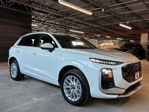 New 2026 Audi Q3 quattro 2.0T AWD/4WD image 12