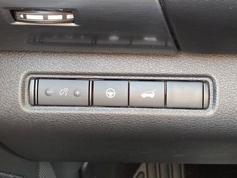 Used 2024 Nissan Pathfinder SL w/ SL Premium Package image 33