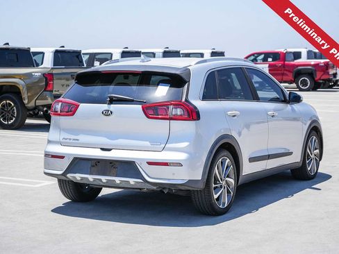 Used 2017 Kia Niro Touring w/ Advanced Technology Package FWD image 6