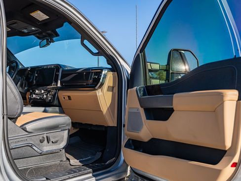 Certified 2024 Ford F250 Lariat w/ Lariat Ultimate Package image 13