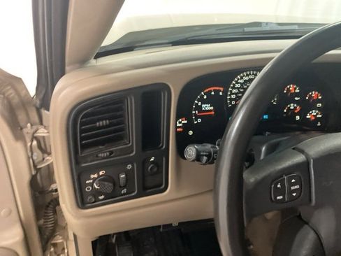 Used 2005 Chevrolet Silverado 2500 LS w/ Heavy-Duty Power Package image 14