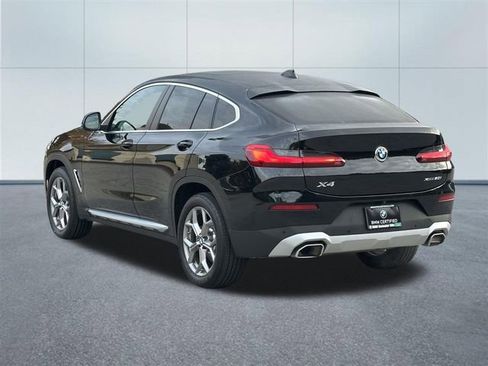 Certified 2023 BMW X4 xDrive30i w/ Premium Package image 8