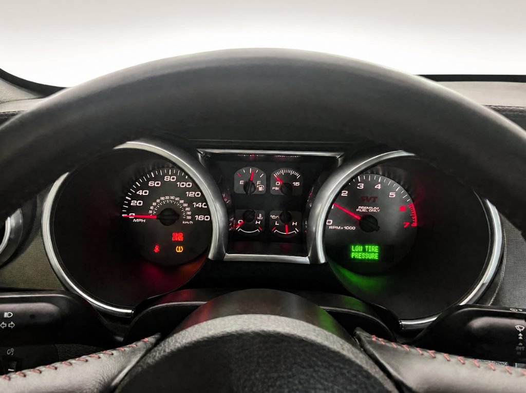 Used 2007 Ford Mustang Shelby GT500 RWD image 8