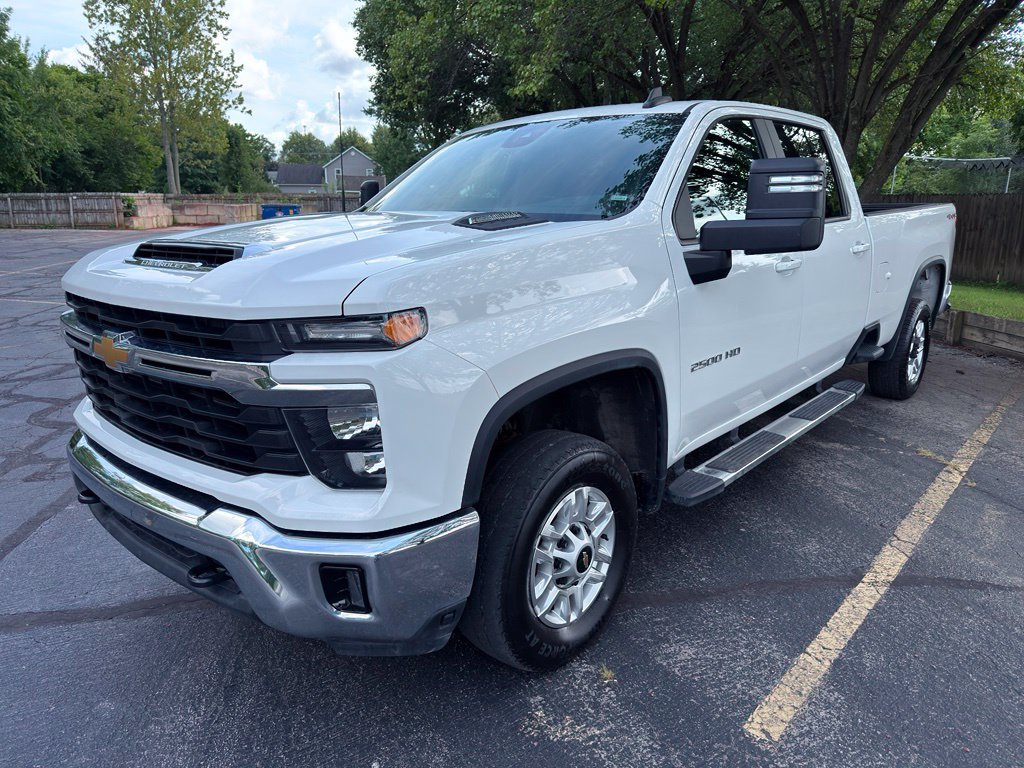 Used 2025 Chevrolet Silverado 2500 LT w/ Convenience Package AWD/4WD image 17