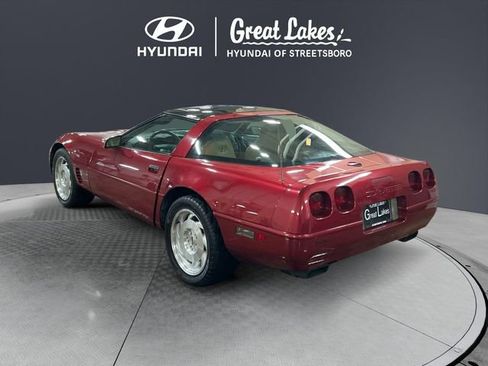 Used 1995 Chevrolet Corvette Coupe RWD image 3