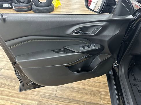 Used 2024 Chevrolet Trax LT image 9