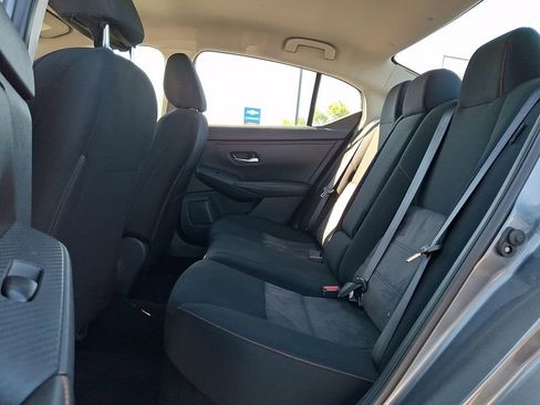 Certified 2023 Nissan Sentra SR FWD image 10
