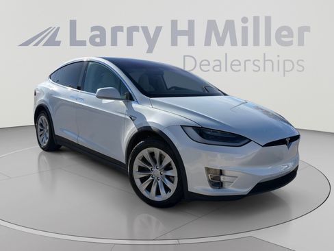 Used 2019 Tesla Model X Long Range AWD/4WD image 7