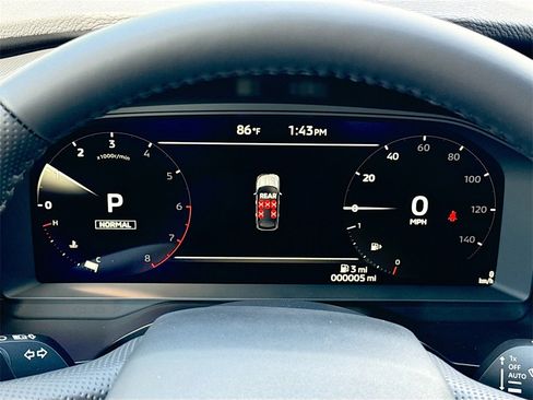 New 2025 Mitsubishi Outlander SE image 12