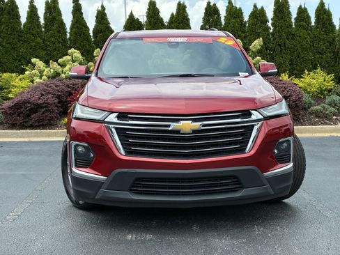 Used 2023 Chevrolet Traverse LT FWD image 5