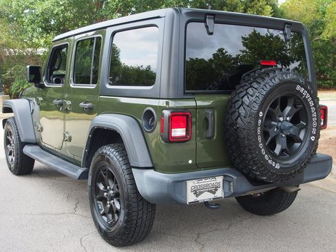 Used 2022 Jeep Wrangler Unlimited Sport AWD/4WD image 5