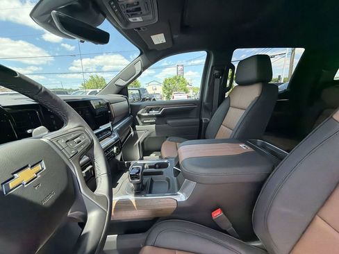 New 2026 Chevrolet Silverado 1500 High Country w/ Technology Package AWD/4WD image 11