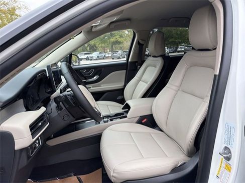 New 2026 Lincoln Corsair Premiere image 11