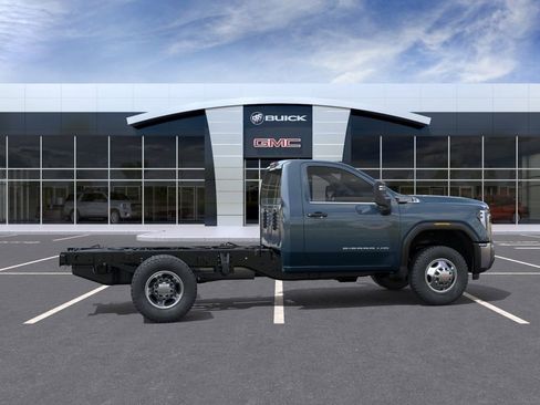 New 2026 GMC Sierra 3500 Pro w/ Fleet Convenience Package RWD image 5