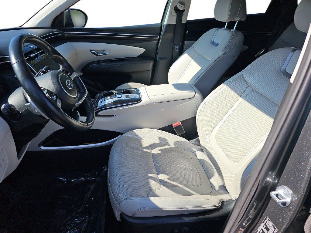 Used 2023 Hyundai Tucson Limited w/ Winter Package AWD/4WD image 15