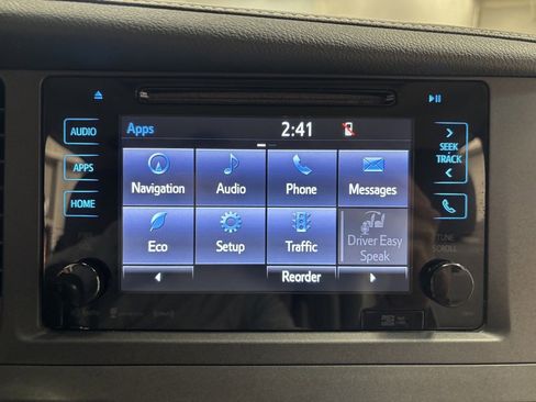 Used 2017 Toyota Sienna XLE image 20