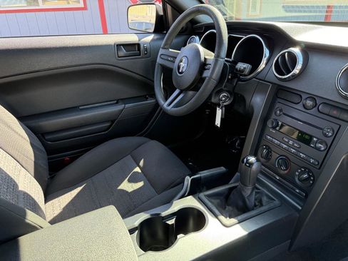 Used 2007 Ford Mustang Deluxe image 15