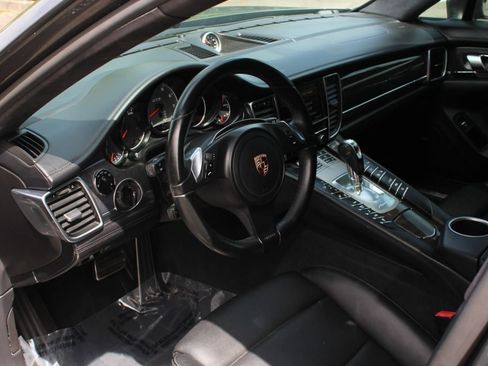 Used 2013 Porsche Panamera GTS image 17
