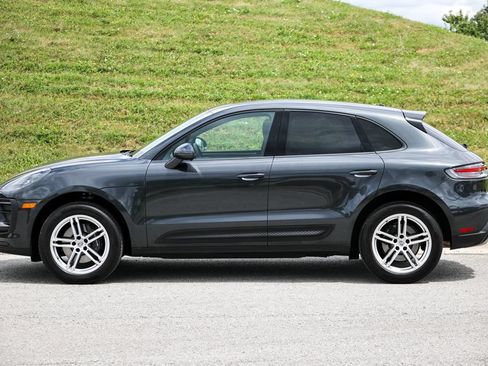 Used 2023 Porsche Macan Turbo AWD/4WD image 2