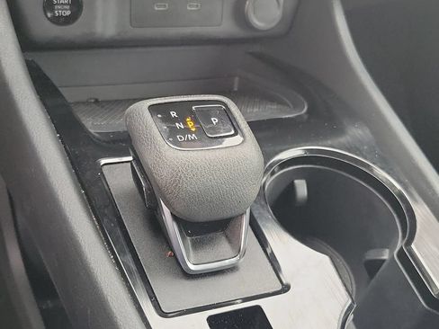 Used 2024 Nissan Rogue S AWD/4WD image 27