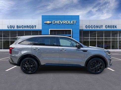 Used 2023 Kia Sorento SX FWD image 9