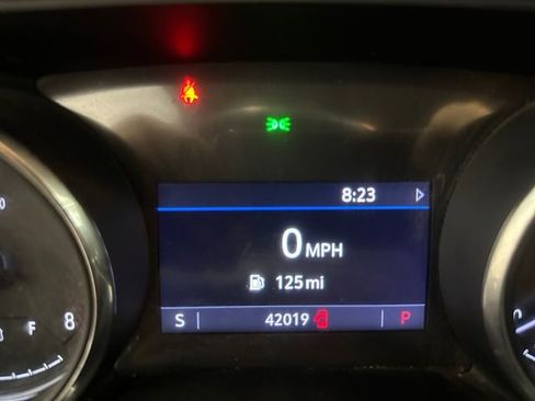Used 2023 Buick Encore GX Preferred w/ Cold Weather Comfort Package FWD image 21