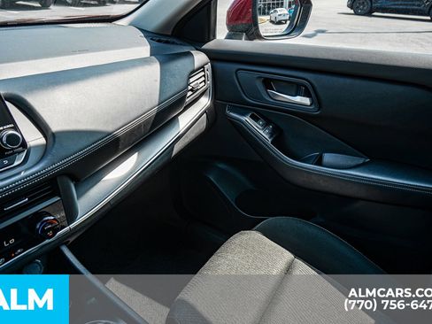 Used 2025 Nissan Rogue SV image 45