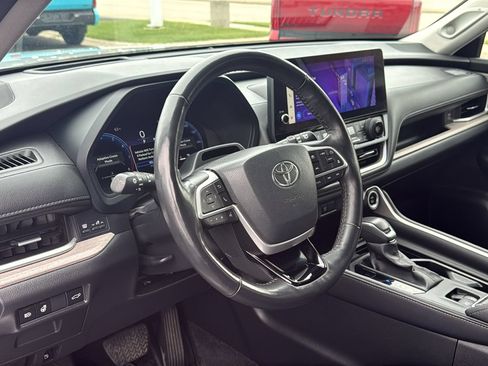 Certified 2024 Toyota Grand Highlander AWD image 11