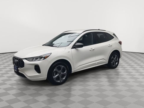 Certified 2023 Ford Escape ST-Line w/ Tech Pack #1 AWD/4WD image 35