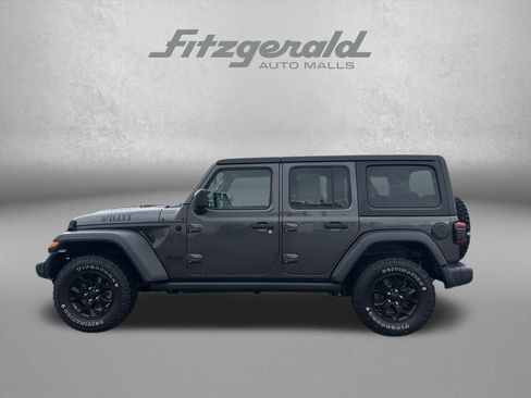 Used 2020 Jeep Wrangler Unlimited Willys image 9