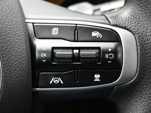Used 2025 Kia K5 LXS FWD image 33
