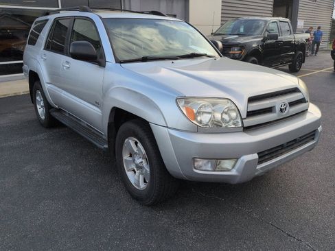 Used 2004 Toyota 4Runner SR5 image 2