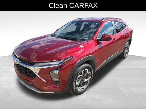 Used 2025 Chevrolet Trax LT w/ Driver Confidence Package FWD image 6