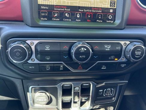 Used 2023 Jeep Gladiator Rubicon image 14
