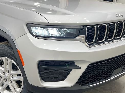New 2025 Jeep Grand Cherokee Laredo image 37