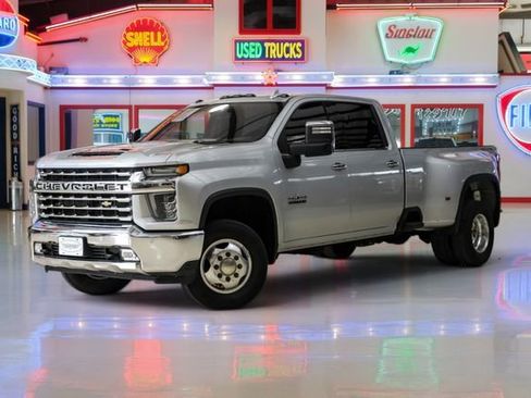 Used 2021 Chevrolet Silverado 3500 LTZ w/ LTZ Texas Edition AWD/4WD image 2