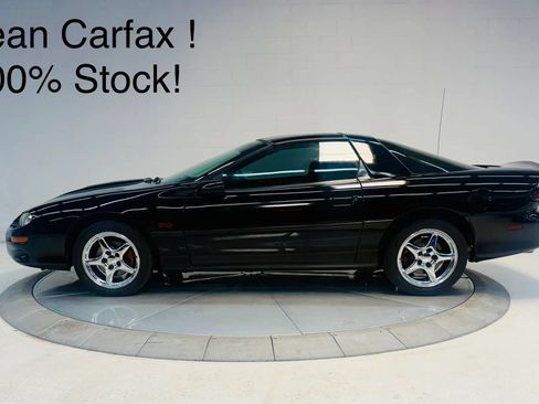 Used 2000 Chevrolet Camaro Z28 w/ SS Performance/Appearance Pkg RWD image 1